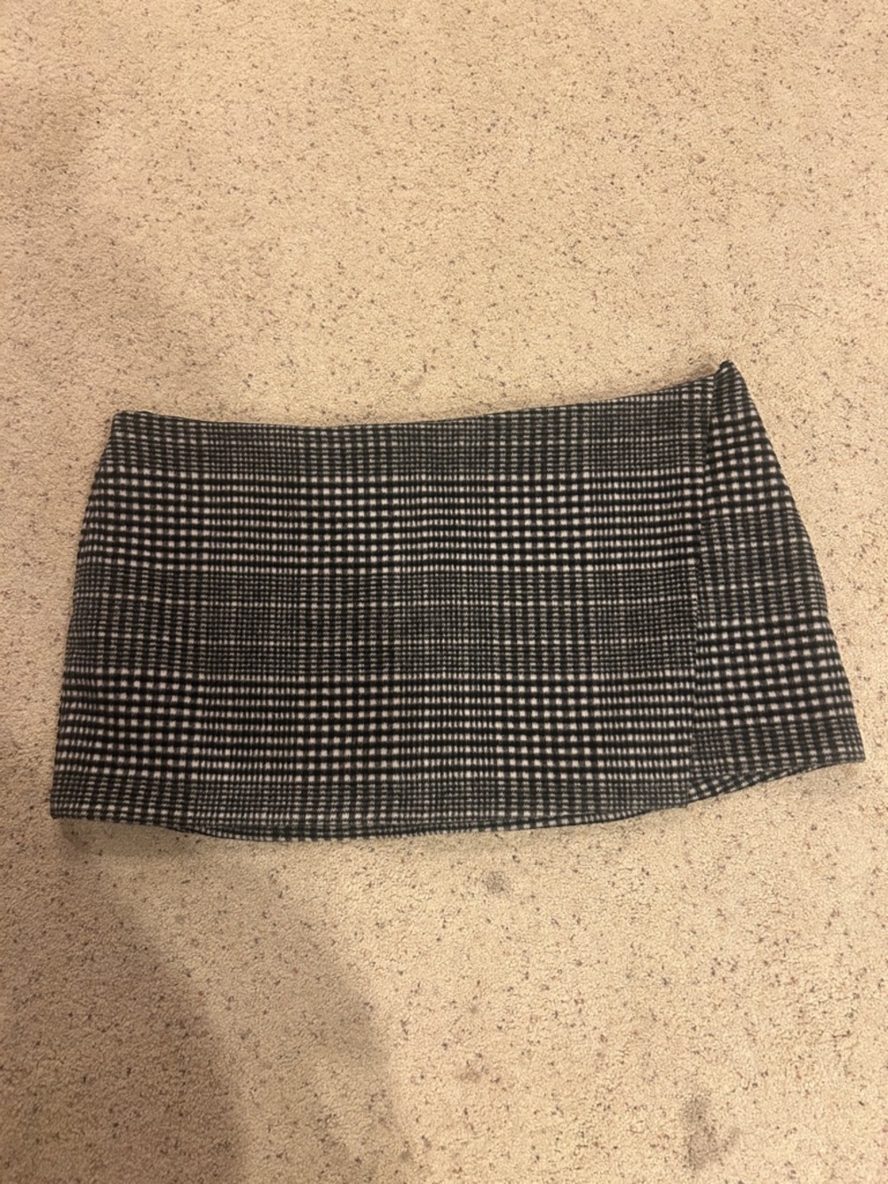 Abercrombie & Fitch Black and White Plaid Mini Skirt